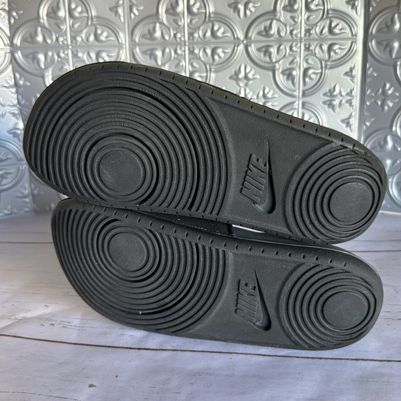 Nike Off Court Slides - Picture 4 of 4